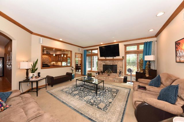 W71N428 Mulberry AVENUE, Cedarburg, WI 53012