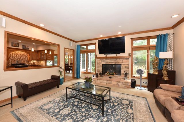 W71N428 Mulberry AVENUE, Cedarburg, WI 53012