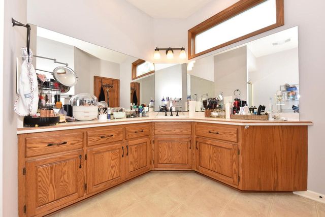 W71N428 Mulberry AVENUE, Cedarburg, WI 53012