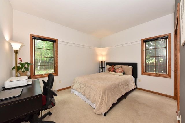 W71N428 Mulberry AVENUE, Cedarburg, WI 53012