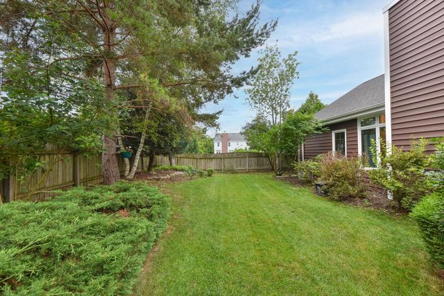 W71N428 Mulberry AVENUE, Cedarburg, WI 53012
