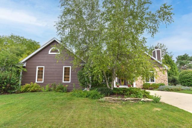 W71N428 Mulberry AVENUE, Cedarburg, WI 53012