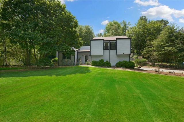 3195 Creek Drive, Marietta, GA 30062