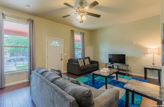 412 WARREN ST, San Antonio, TX 78212