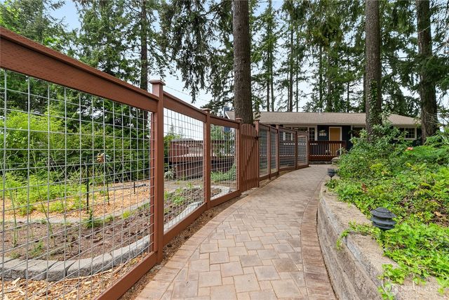 3811 Lakeway Drive, Bellingham, WA 98229