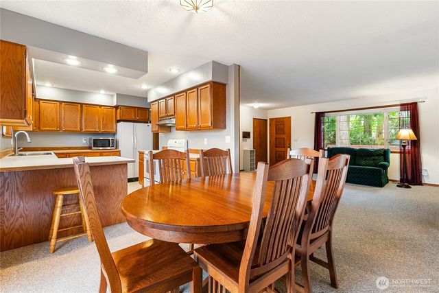 3811 Lakeway Drive, Bellingham, WA 98229