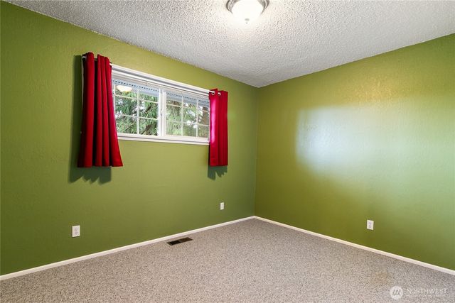 3811 Lakeway Drive, Bellingham, WA 98229