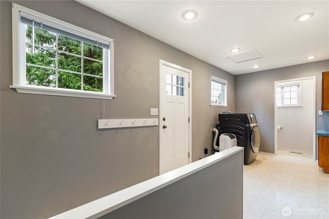 3811 Lakeway Drive, Bellingham, WA 98229