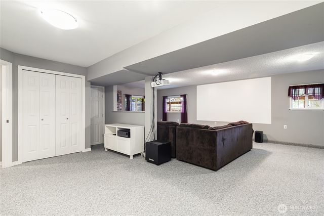 3811 Lakeway Drive, Bellingham, WA 98229
