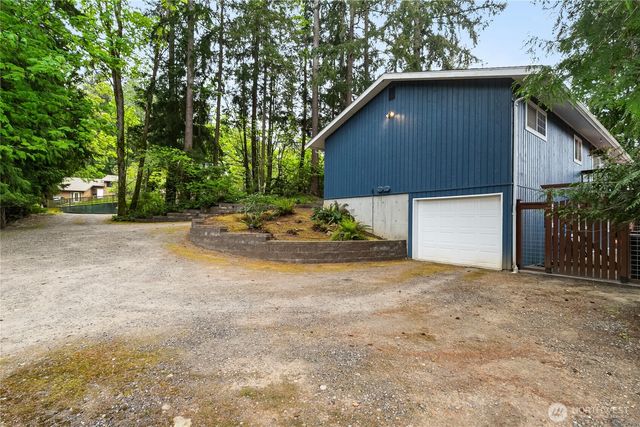 3811 Lakeway Drive, Bellingham, WA 98229