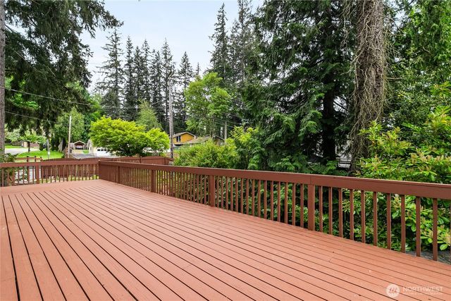 3811 Lakeway Drive, Bellingham, WA 98229
