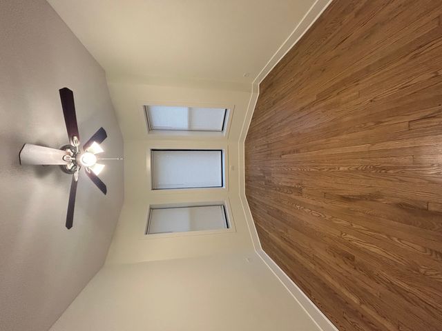 1439 E 66th Place 2W, Chicago, IL 60637