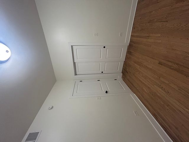 1439 E 66th Place 2W, Chicago, IL 60637