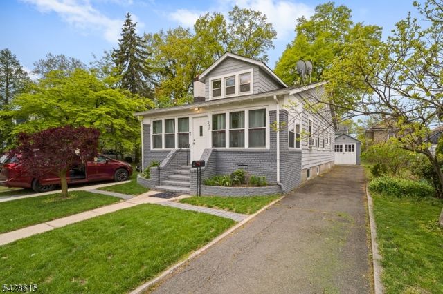 257 Brighton Ave, East Orange City, NJ 07017
