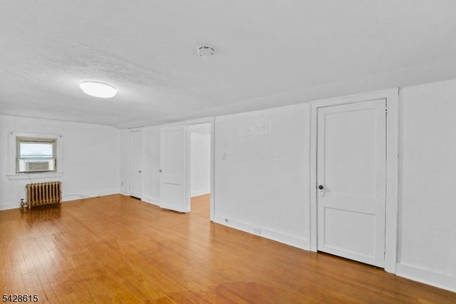 257 Brighton Ave, East Orange City, NJ 07017