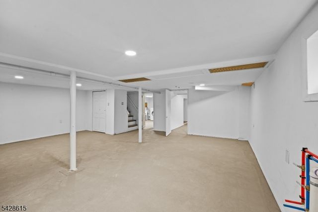 257 Brighton Ave, East Orange City, NJ 07017