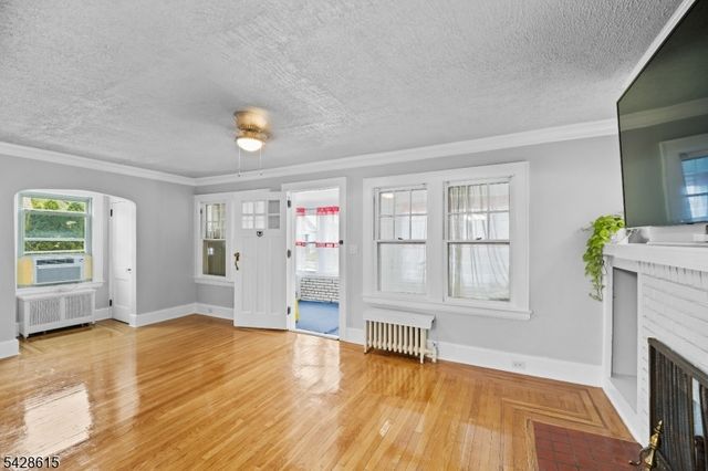 257 Brighton Ave, East Orange City, NJ 07017