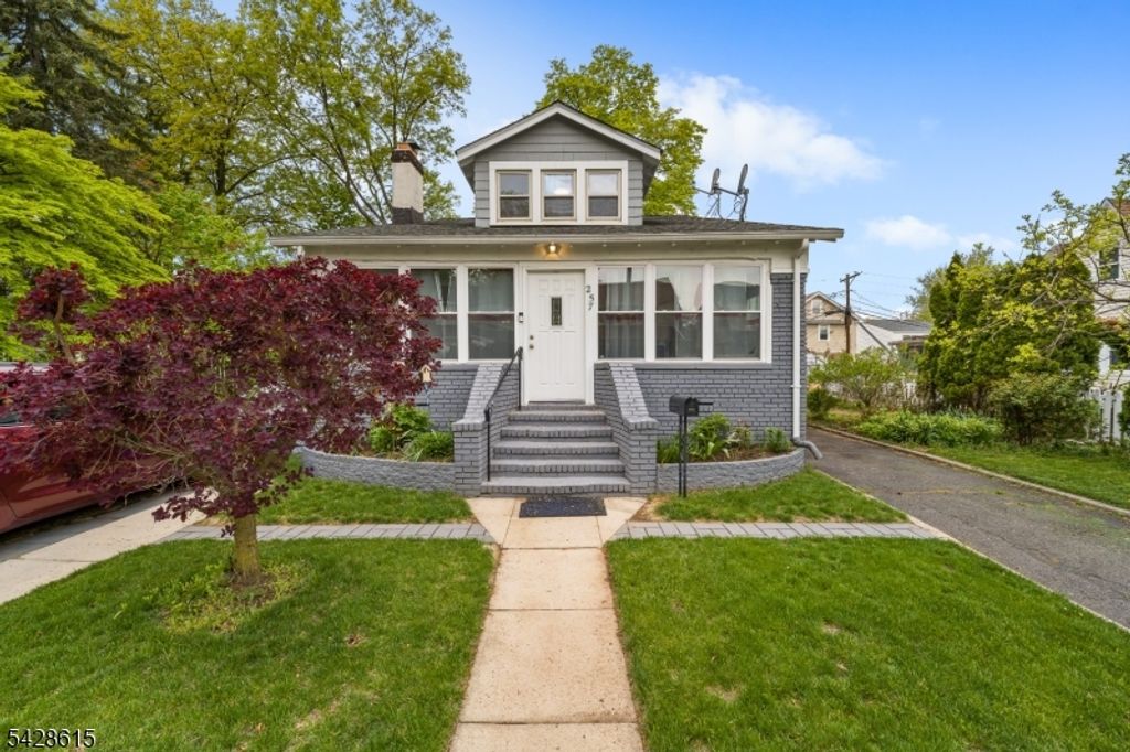 257 Brighton Ave, East Orange City, NJ 07017