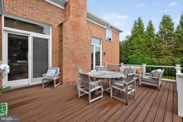 8601 SPLIT OAK CIR, Bethesda, MD 20817