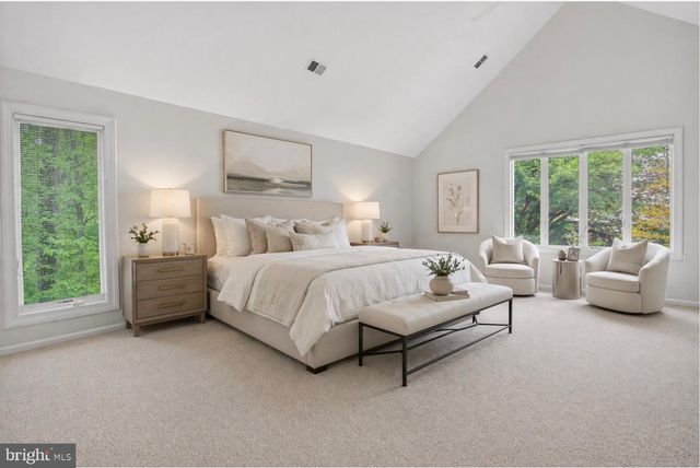 8601 SPLIT OAK CIR, Bethesda, MD 20817