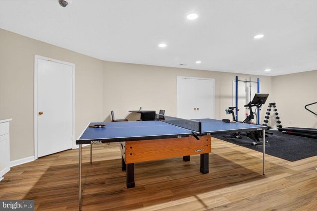 8601 SPLIT OAK CIR, Bethesda, MD 20817