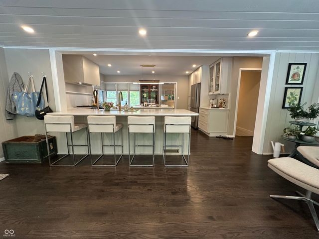 6976 Washington Boulevard, Indianapolis, IN 46220