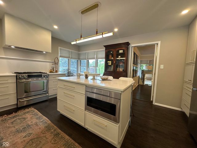 6976 Washington Boulevard, Indianapolis, IN 46220