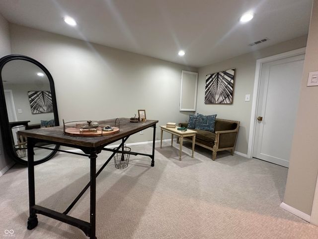 6976 Washington Boulevard, Indianapolis, IN 46220