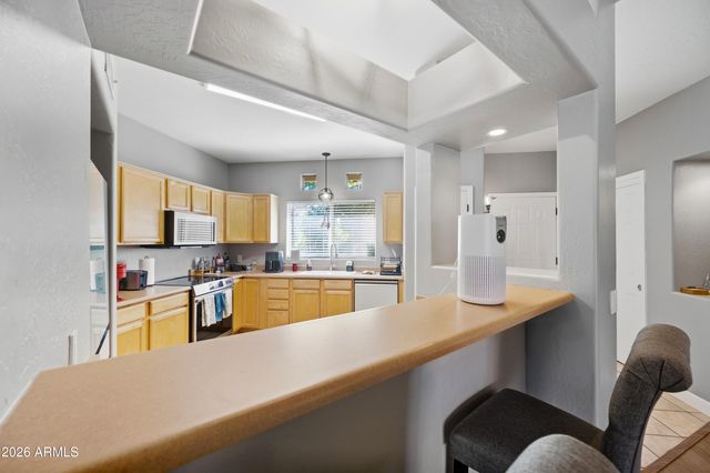 1351 N PLEASANT Drive 2114, Chandler, AZ 85225