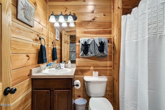 852 Resort Way, Gatlinburg, TN 37738