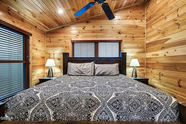 852 Resort Way, Gatlinburg, TN 37738