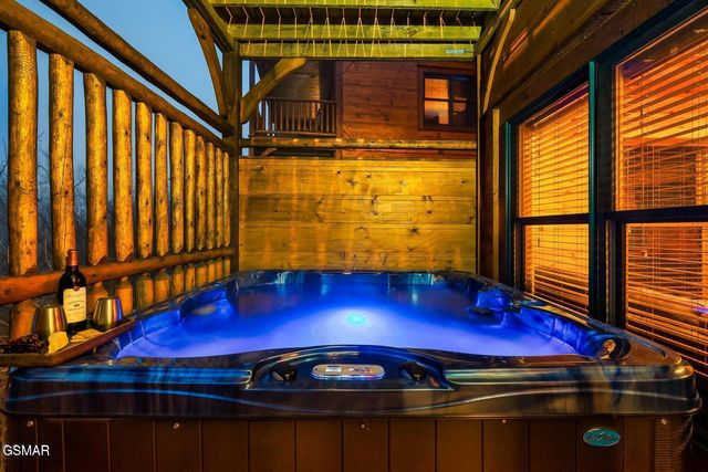 852 Resort Way, Gatlinburg, TN 37738