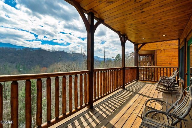 852 Resort Way, Gatlinburg, TN 37738