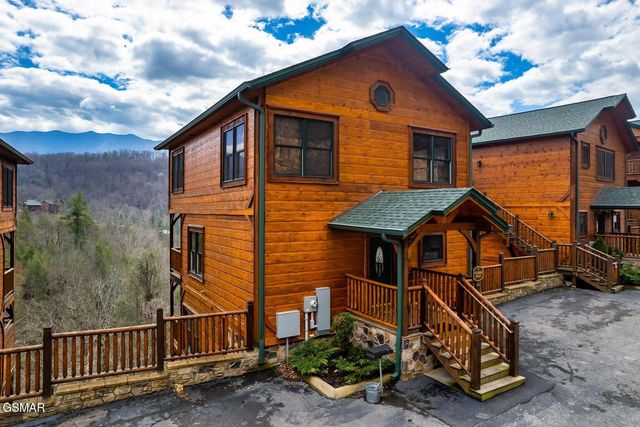 852 Resort Way, Gatlinburg, TN 37738