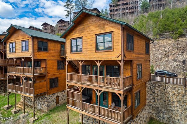 852 Resort Way, Gatlinburg, TN 37738