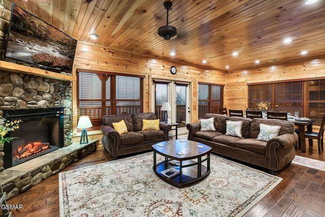 852 Resort Way, Gatlinburg, TN 37738