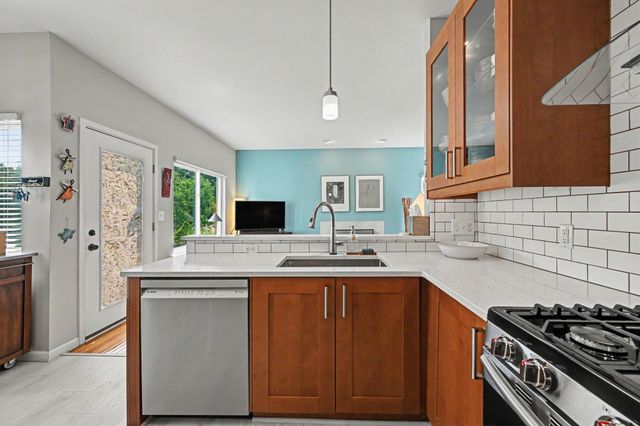 3215 Fenview Drive, Ann Arbor, MI 48108
