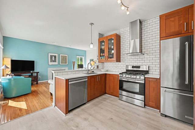 3215 Fenview Drive, Ann Arbor, MI 48108