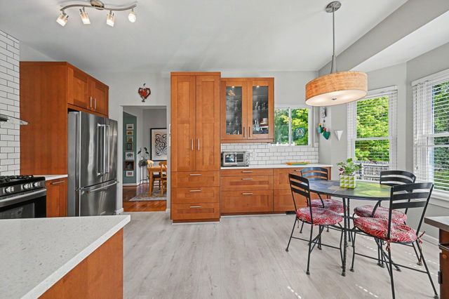 3215 Fenview Drive, Ann Arbor, MI 48108