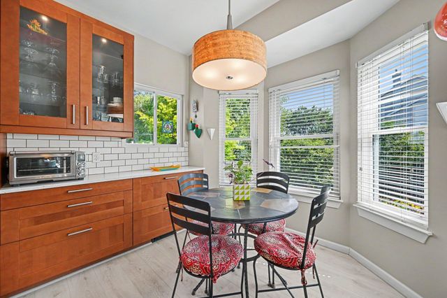 3215 Fenview Drive, Ann Arbor, MI 48108