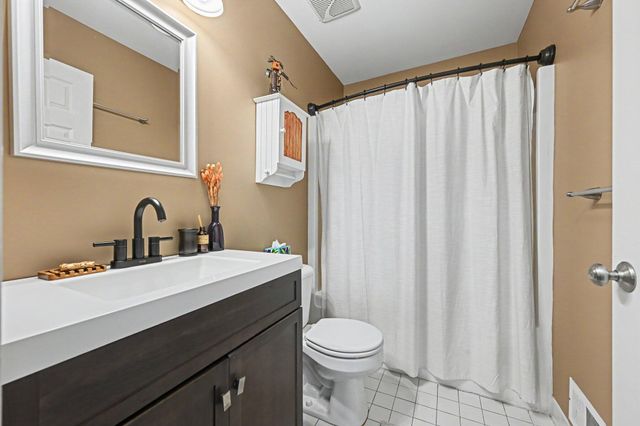 3215 Fenview Drive, Ann Arbor, MI 48108