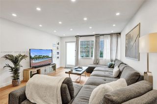 401 Golden Isles Dr 302, Hallandale Beach, FL 33009