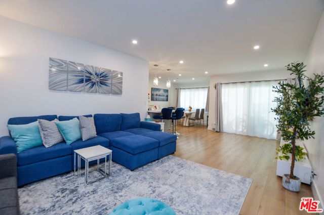 8738 Delgany Avenue 107, Playa Del Rey (los Angeles), CA 90293