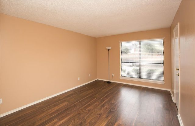 5840 Spring Valley Road 909, Dallas, TX 75254