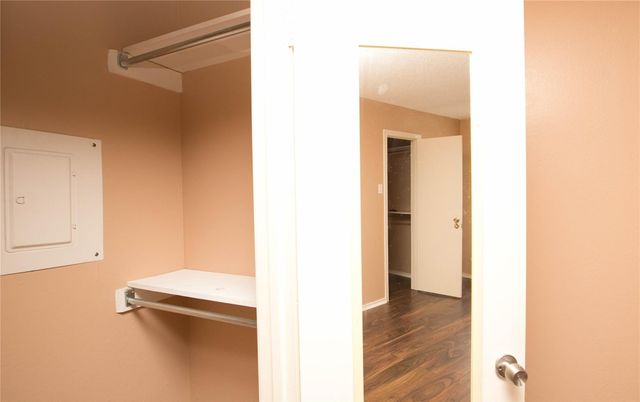 5840 Spring Valley Road 909, Dallas, TX 75254
