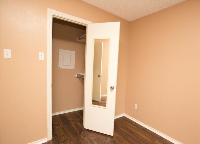 5840 Spring Valley Road 909, Dallas, TX 75254