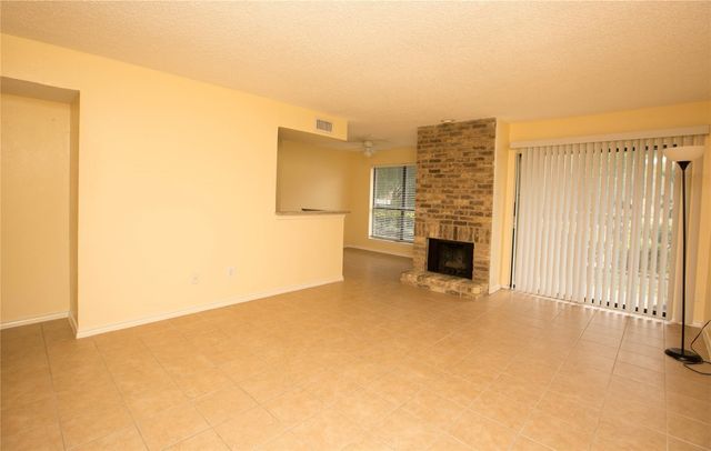 5840 Spring Valley Road 909, Dallas, TX 75254