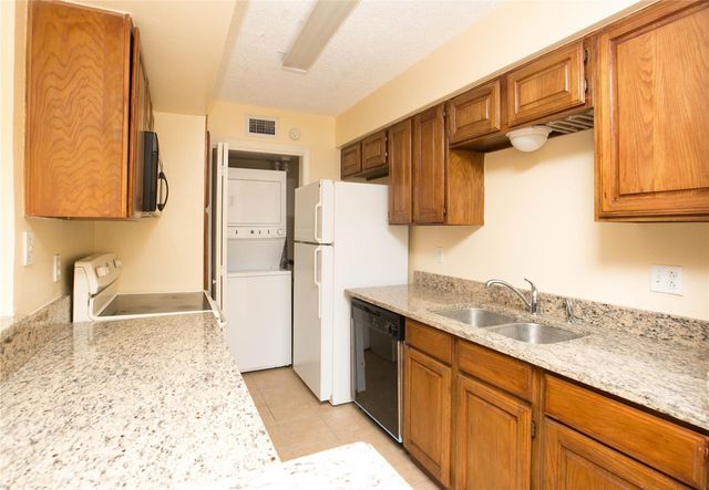 5840 Spring Valley Road 909, Dallas, TX 75254