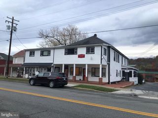 292 N WASHINGTON ST #104, Berkeley Springs, WV 25411