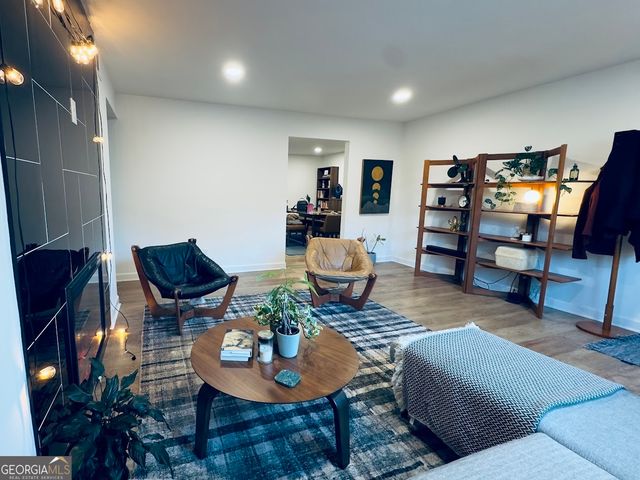 275 Winding River Road C, Atlanta, GA 30350